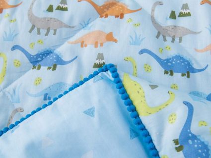 Комплект постельного белья Софи де Марко Динозаврики (голубой) с одеялом 1,5-спальный